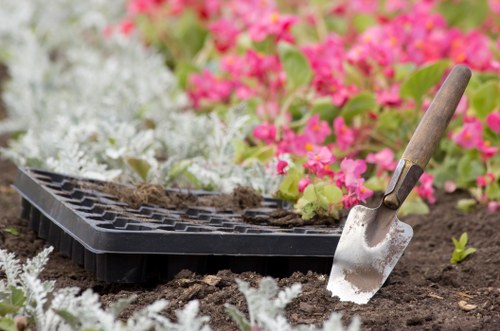 Cancellation and access terms for garden maintenance bookings
